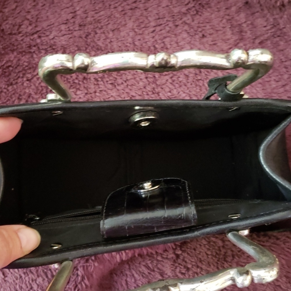 Brighton Handbag - Picture 3 of 4
